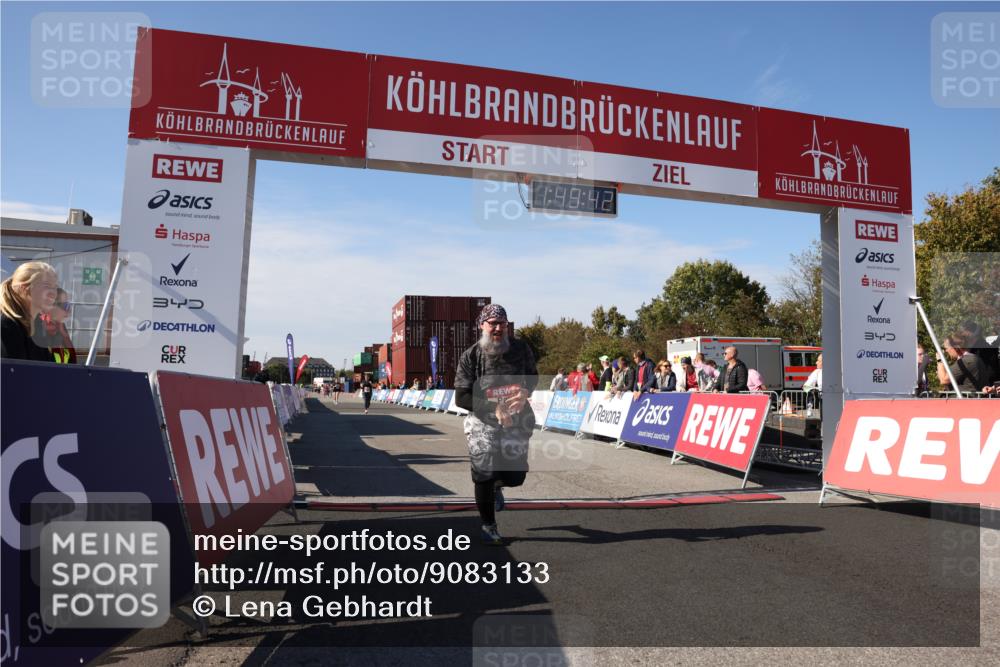 03.10.2025 - Köhlbrandbrückenlauf Lena Gebhardt http://msf.ph/oto/9083133 03.10.2025 13:49:43 Ziel 6123 meine-sportfotos.de