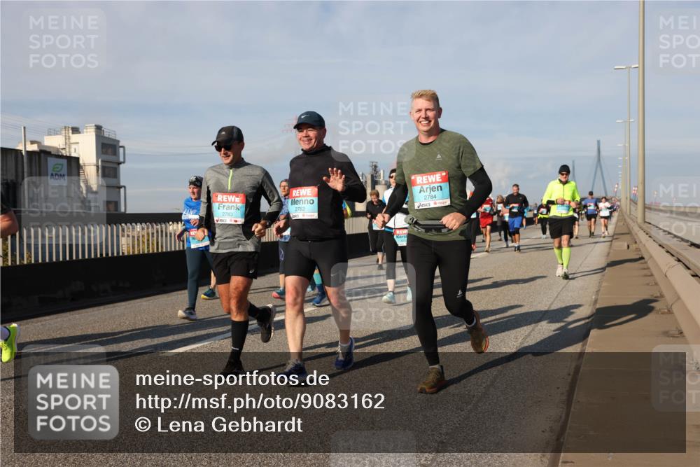 03.10.2025 - Köhlbrandbrückenlauf Lena Gebhardt http://msf.ph/oto/9083162 03.10.2025 10:04:47 Position 2 2783, 2782, 2784 meine-sportfotos.de