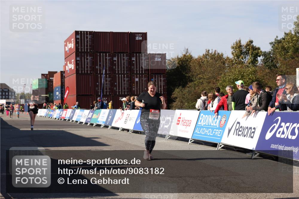 03.10.2025 - Köhlbrandbrückenlauf Lena Gebhardt http://msf.ph/oto/9083182 03.10.2025 13:49:50 Ziel 5316, 6123 meine-sportfotos.de