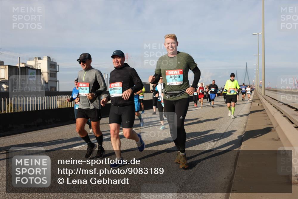 03.10.2025 - Köhlbrandbrückenlauf Lena Gebhardt http://msf.ph/oto/9083189 03.10.2025 10:04:47 Position 2 2783, 2782, 2784 meine-sportfotos.de