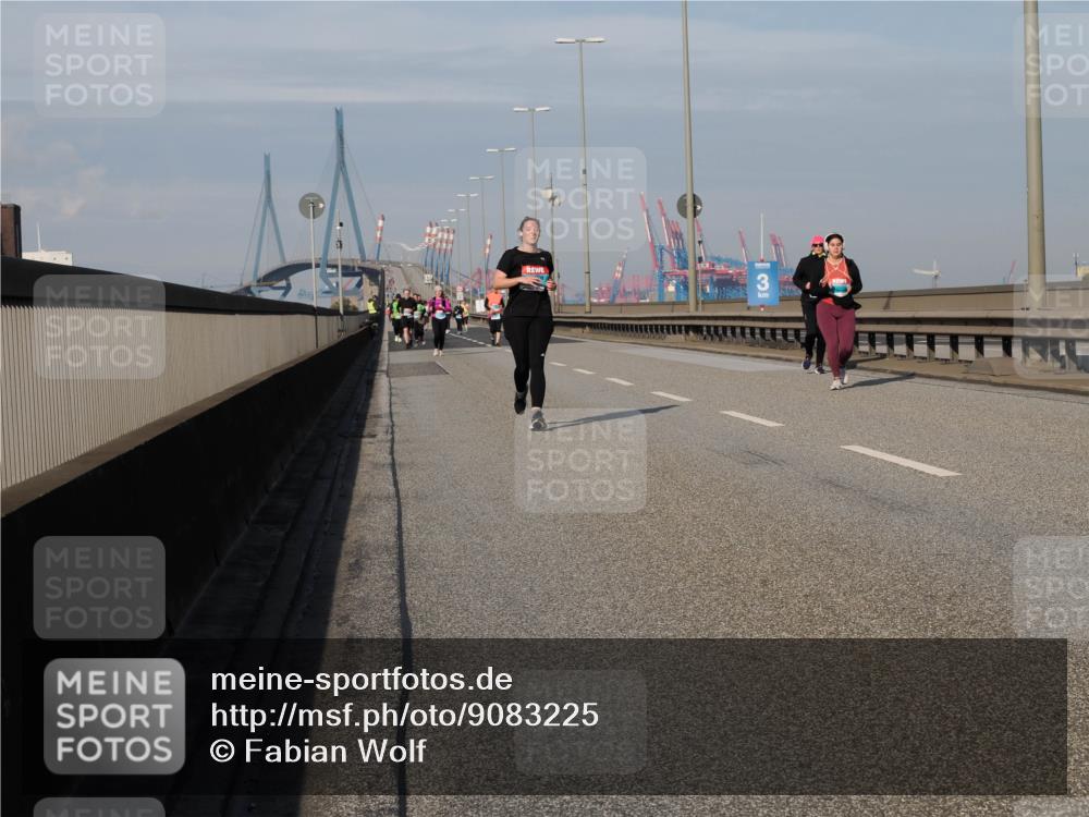 03.10.2025 - Köhlbrandbrückenlauf Fabian Wolf http://msf.ph/oto/9083225 03.10.2025 10:19:03 Position 3  meine-sportfotos.de