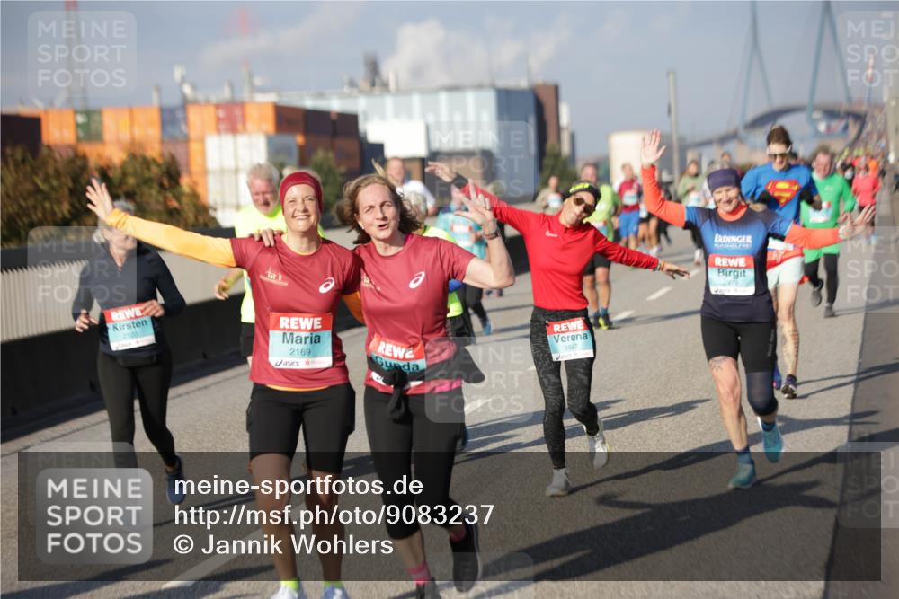 03.10.2025 - Köhlbrandbrückenlauf Jannik Wohlers http://msf.ph/oto/9083237 03.10.2025 10:06:00 Position 3 2103, 2169, 3597, 1, 2970 meine-sportfotos.de