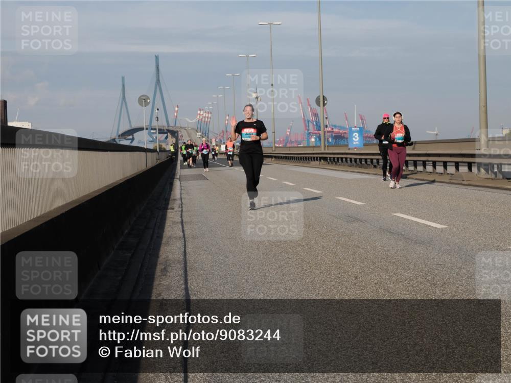 03.10.2025 - Köhlbrandbrückenlauf Fabian Wolf http://msf.ph/oto/9083244 03.10.2025 10:19:03 Position 3 3 meine-sportfotos.de