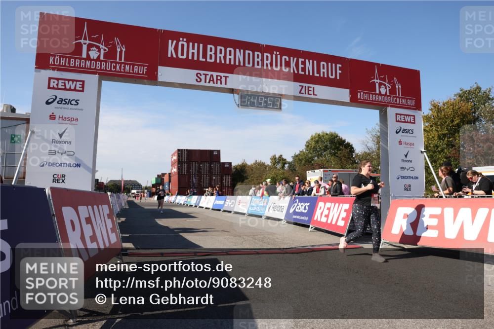 03.10.2025 - Köhlbrandbrückenlauf Lena Gebhardt http://msf.ph/oto/9083248 03.10.2025 13:49:53 Ziel 5316, 5364 meine-sportfotos.de