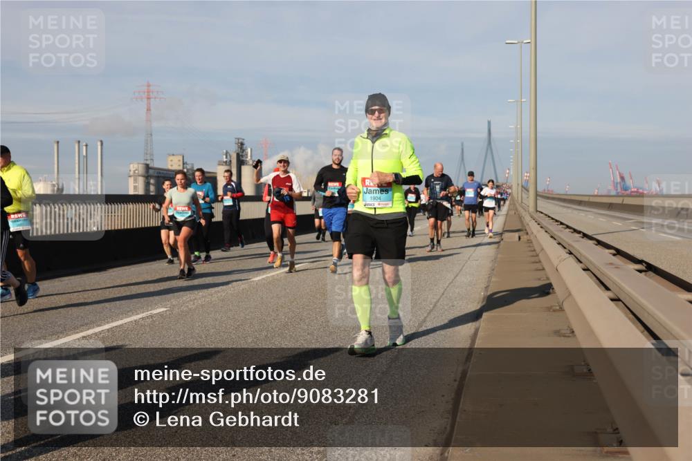 03.10.2025 - Köhlbrandbrückenlauf Lena Gebhardt http://msf.ph/oto/9083281 03.10.2025 10:04:50 Position 2 1904 meine-sportfotos.de