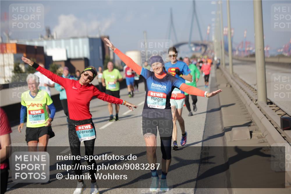 03.10.2025 - Köhlbrandbrückenlauf Jannik Wohlers http://msf.ph/oto/9083287 03.10.2025 10:06:02 Position 3 2742, 3597, 2970 meine-sportfotos.de