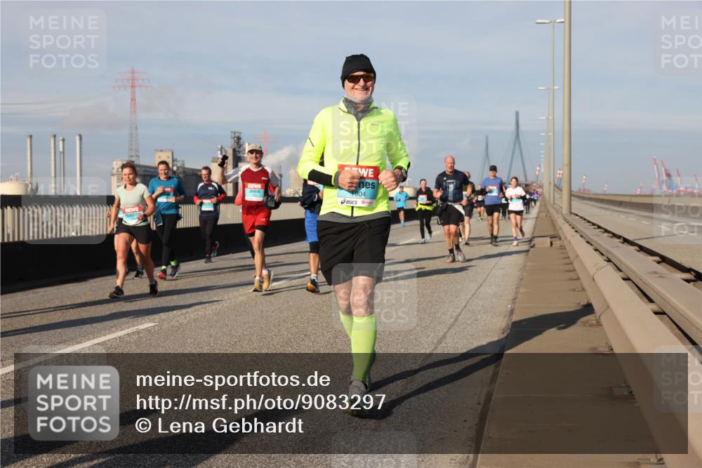 03.10.2025 - Köhlbrandbrückenlauf Lena Gebhardt http://msf.ph/oto/9083297 03.10.2025 10:04:50 Position 2 1904 meine-sportfotos.de