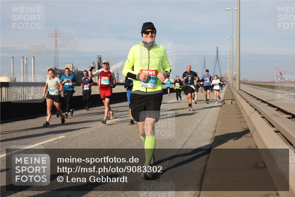 03.10.2025 - Köhlbrandbrückenlauf Lena Gebhardt http://msf.ph/oto/9083302 03.10.2025 10:04:50 Position 2 1904 meine-sportfotos.de