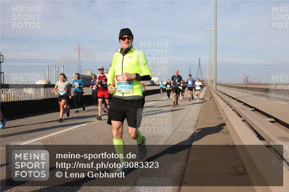 03.10.2025 - Köhlbrandbrückenlauf Lena Gebhardt http://msf.ph/oto/9083323 03.10.2025 10:04:51 Position 2 1904 meine-sportfotos.de