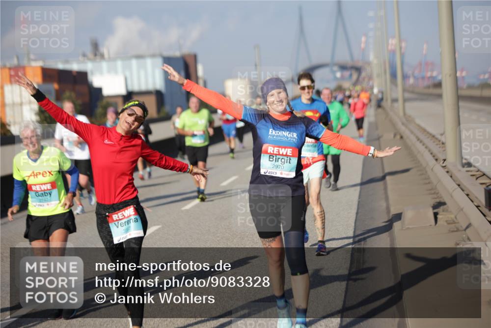 03.10.2025 - Köhlbrandbrückenlauf Jannik Wohlers http://msf.ph/oto/9083328 03.10.2025 10:06:02 Position 3 2742, 3597, 2970 meine-sportfotos.de