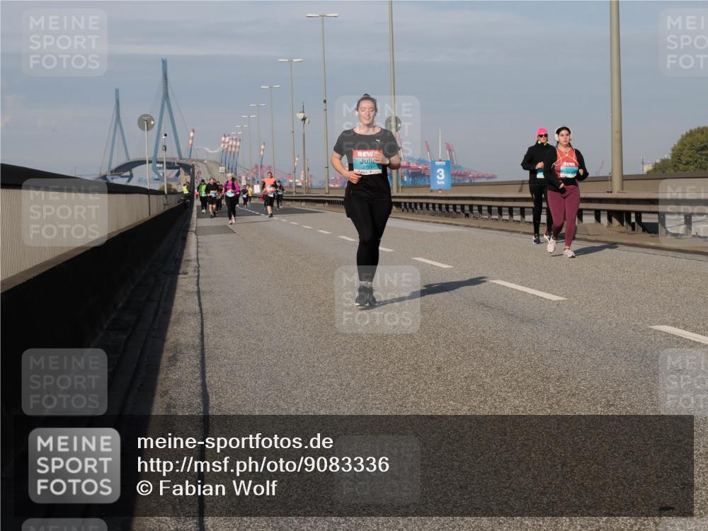 03.10.2025 - Köhlbrandbrückenlauf Fabian Wolf http://msf.ph/oto/9083336 03.10.2025 10:19:06 Position 3 3 meine-sportfotos.de