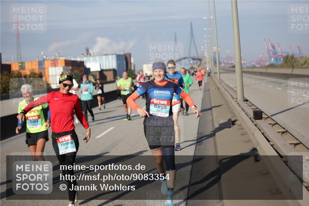 03.10.2025 - Köhlbrandbrückenlauf Jannik Wohlers http://msf.ph/oto/9083354 03.10.2025 10:06:03 Position 3 2742, 3597, 2970 meine-sportfotos.de