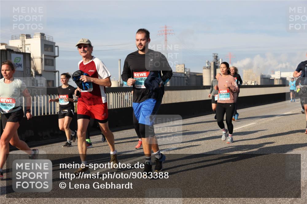 03.10.2025 - Köhlbrandbrückenlauf Lena Gebhardt http://msf.ph/oto/9083388 03.10.2025 10:04:52 Position 2 2083, 2239 meine-sportfotos.de