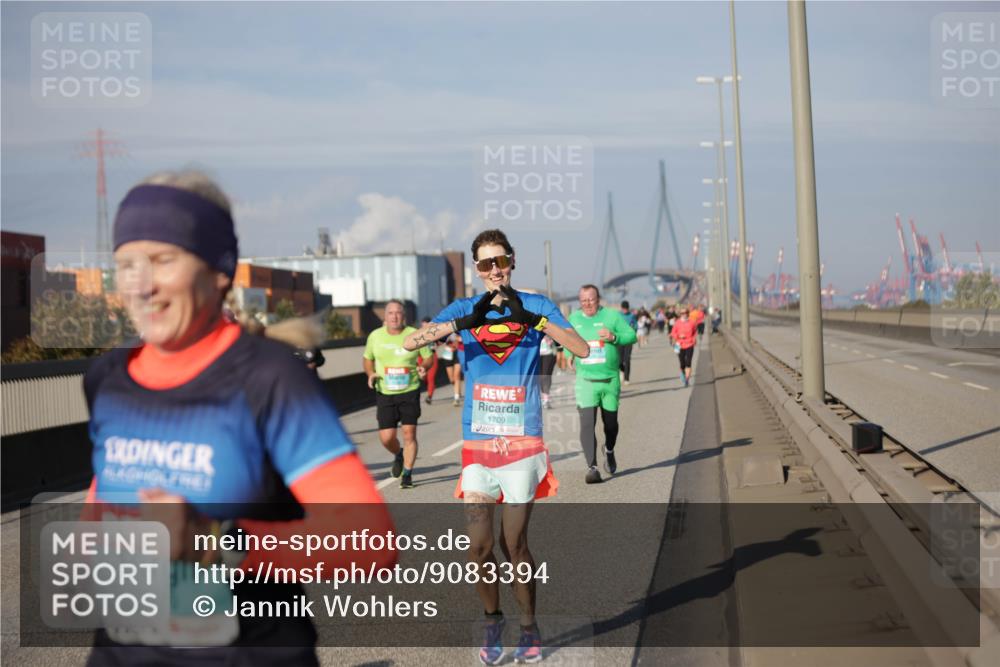 03.10.2025 - Köhlbrandbrückenlauf Jannik Wohlers http://msf.ph/oto/9083394 03.10.2025 10:06:04 Position 3 2076, 1709 meine-sportfotos.de