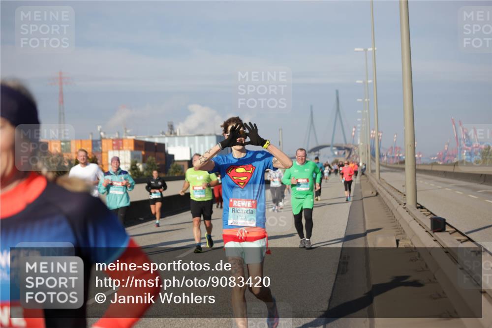 03.10.2025 - Köhlbrandbrückenlauf Jannik Wohlers http://msf.ph/oto/9083420 03.10.2025 10:06:05 Position 3 1709 meine-sportfotos.de