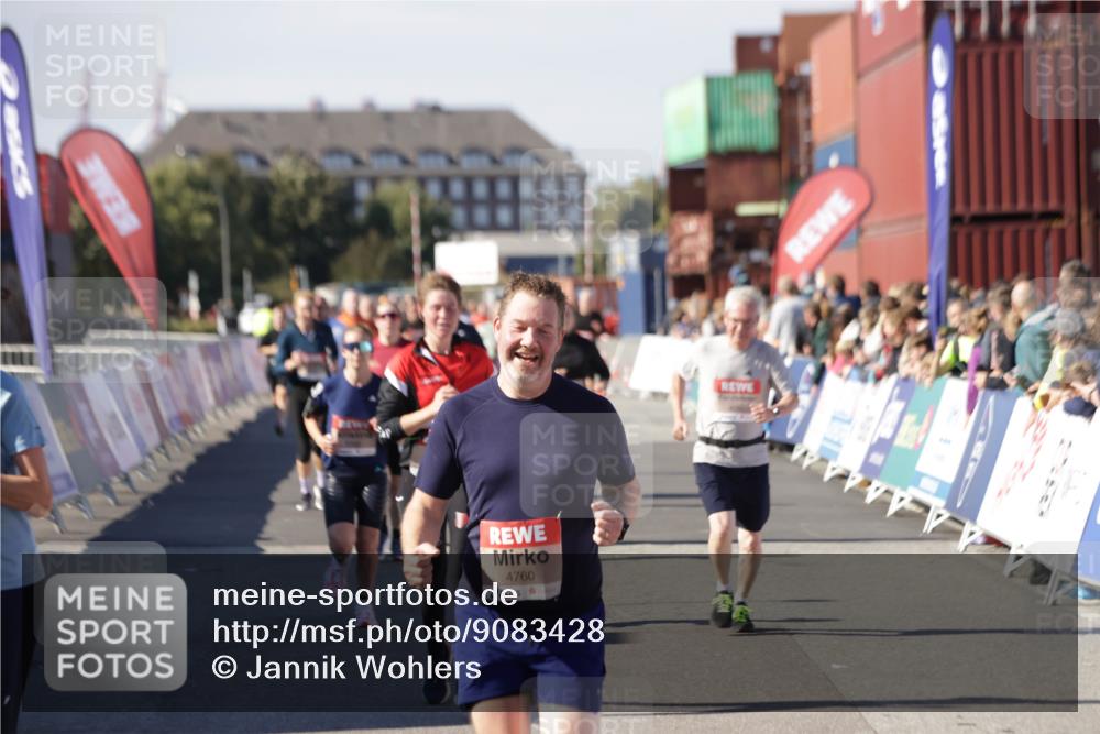 03.10.2025 - Köhlbrandbrückenlauf Jannik Wohlers http://msf.ph/oto/9083428 03.10.2025 13:18:24 Ziel 4154, 4280, 4341, 4560, 4581, 4600, 4760, 4819, 4882, 5192, 5379, 5440, 5691, 5722, 5816, 6001 meine-sportfotos.de