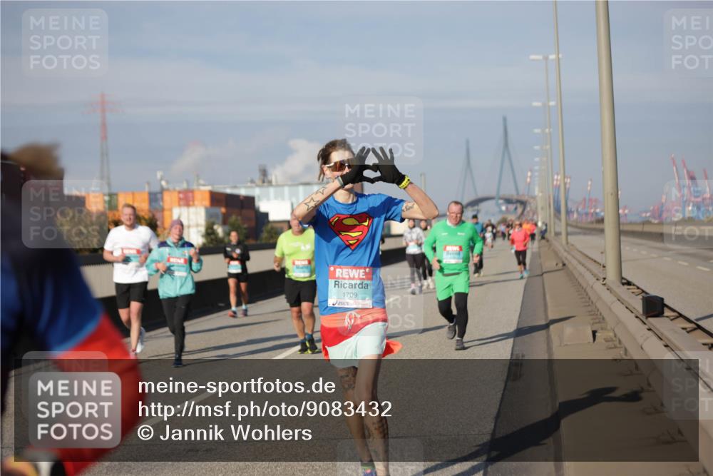 03.10.2025 - Köhlbrandbrückenlauf Jannik Wohlers http://msf.ph/oto/9083432 03.10.2025 10:06:05 Position 3 1709 meine-sportfotos.de