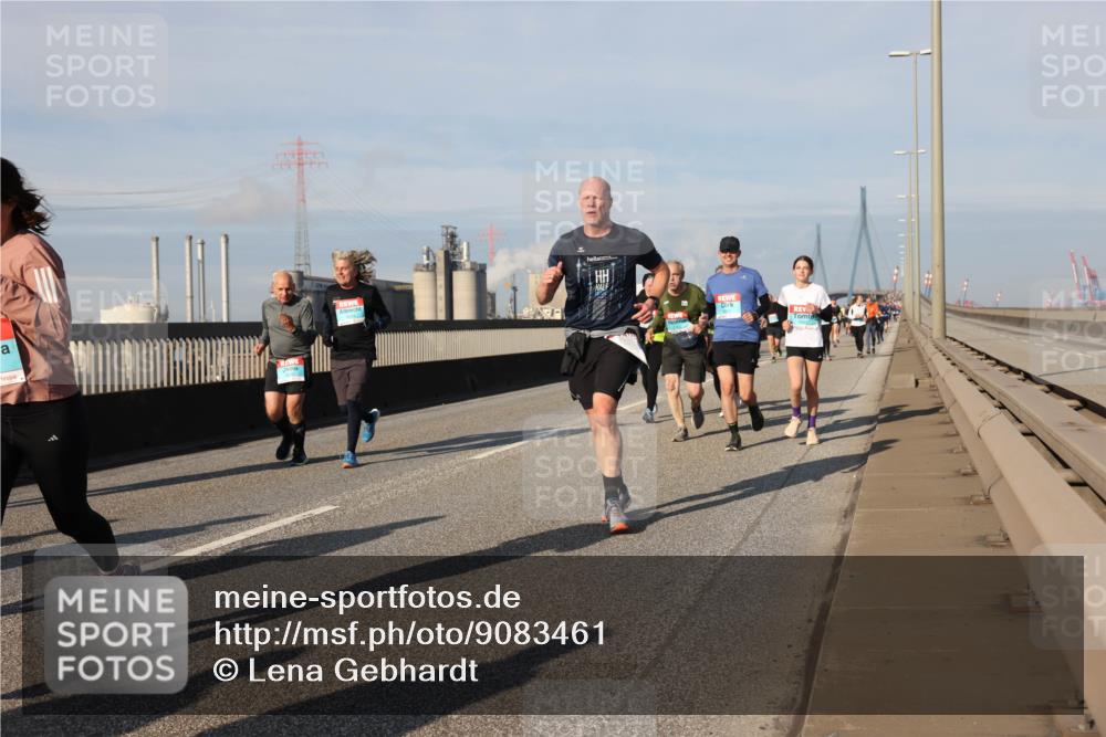 03.10.2025 - Köhlbrandbrückenlauf Lena Gebhardt http://msf.ph/oto/9083461 03.10.2025 10:04:54 Position 2  meine-sportfotos.de