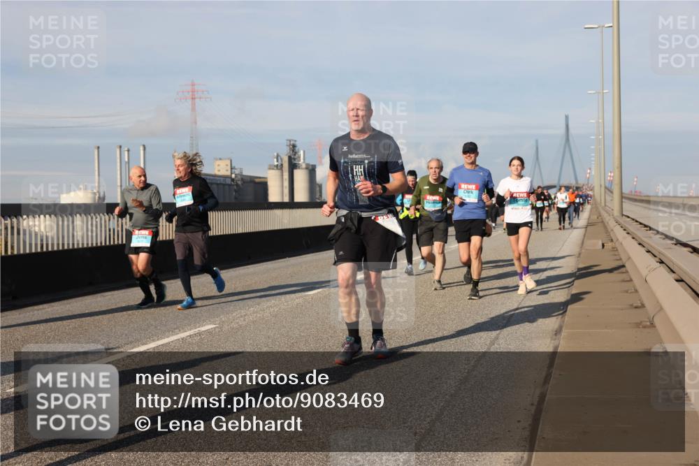 03.10.2025 - Köhlbrandbrückenlauf Lena Gebhardt http://msf.ph/oto/9083469 03.10.2025 10:04:54 Position 2  meine-sportfotos.de