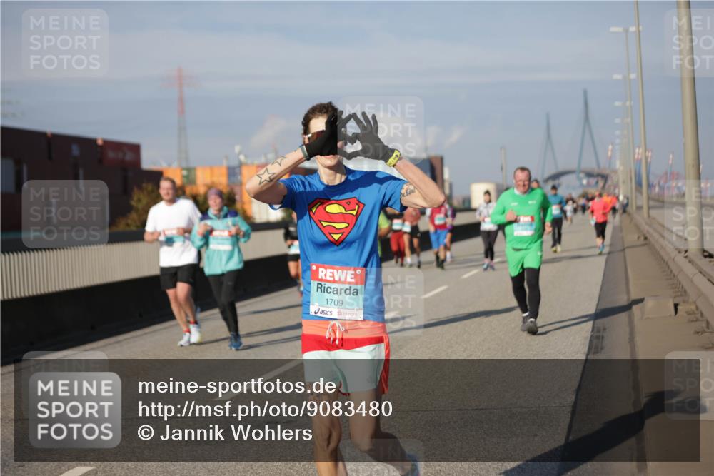 03.10.2025 - Köhlbrandbrückenlauf Jannik Wohlers http://msf.ph/oto/9083480 03.10.2025 10:06:05 Position 3 1709 meine-sportfotos.de