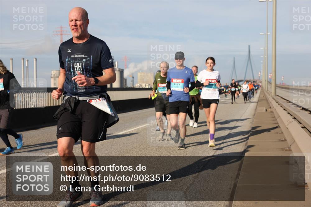 03.10.2025 - Köhlbrandbrückenlauf Lena Gebhardt http://msf.ph/oto/9083512 03.10.2025 10:04:55 Position 2 1652 meine-sportfotos.de