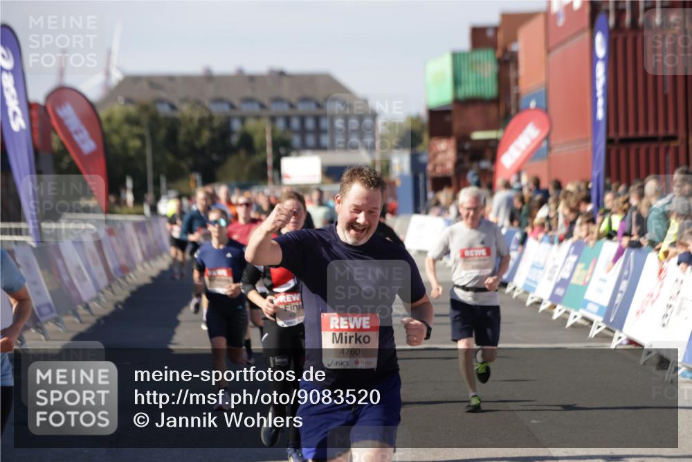03.10.2025 - Köhlbrandbrückenlauf Jannik Wohlers http://msf.ph/oto/9083520 03.10.2025 13:18:24 Ziel 4154, 4280, 4341, 4560, 4581, 4600, 4760, 4819, 4882, 5192, 5379, 5440, 5691, 5722, 5816, 6001 meine-sportfotos.de