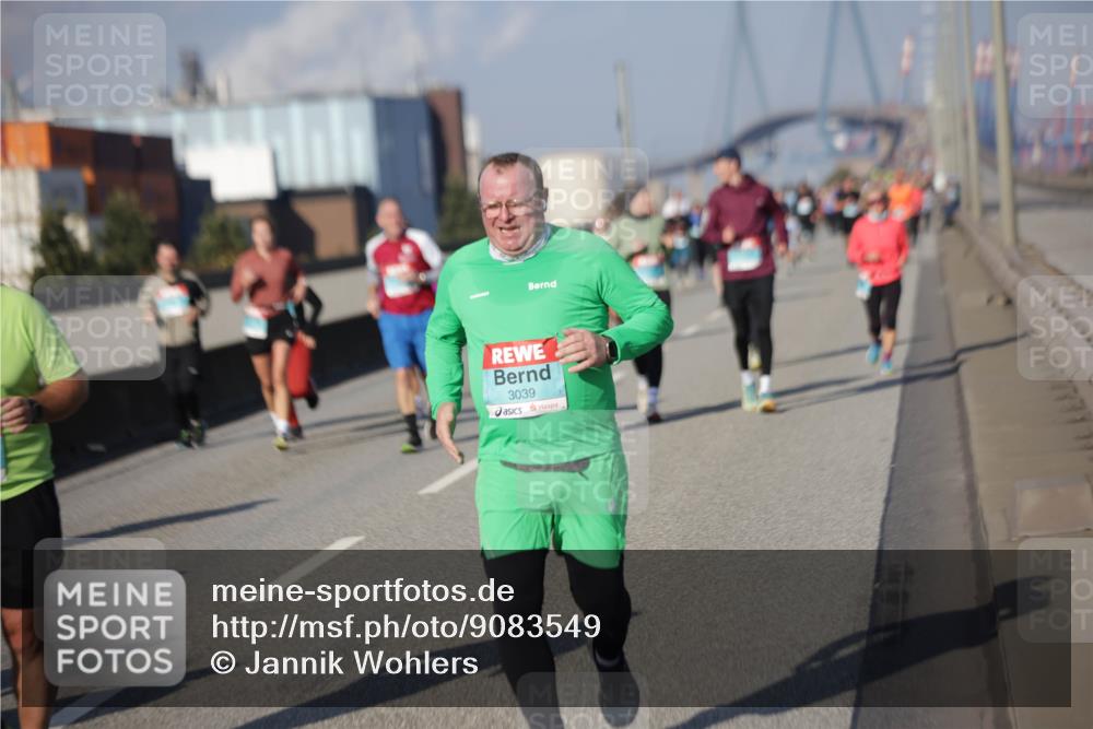 03.10.2025 - Köhlbrandbrückenlauf Jannik Wohlers http://msf.ph/oto/9083549 03.10.2025 10:06:07 Position 3 3039 meine-sportfotos.de