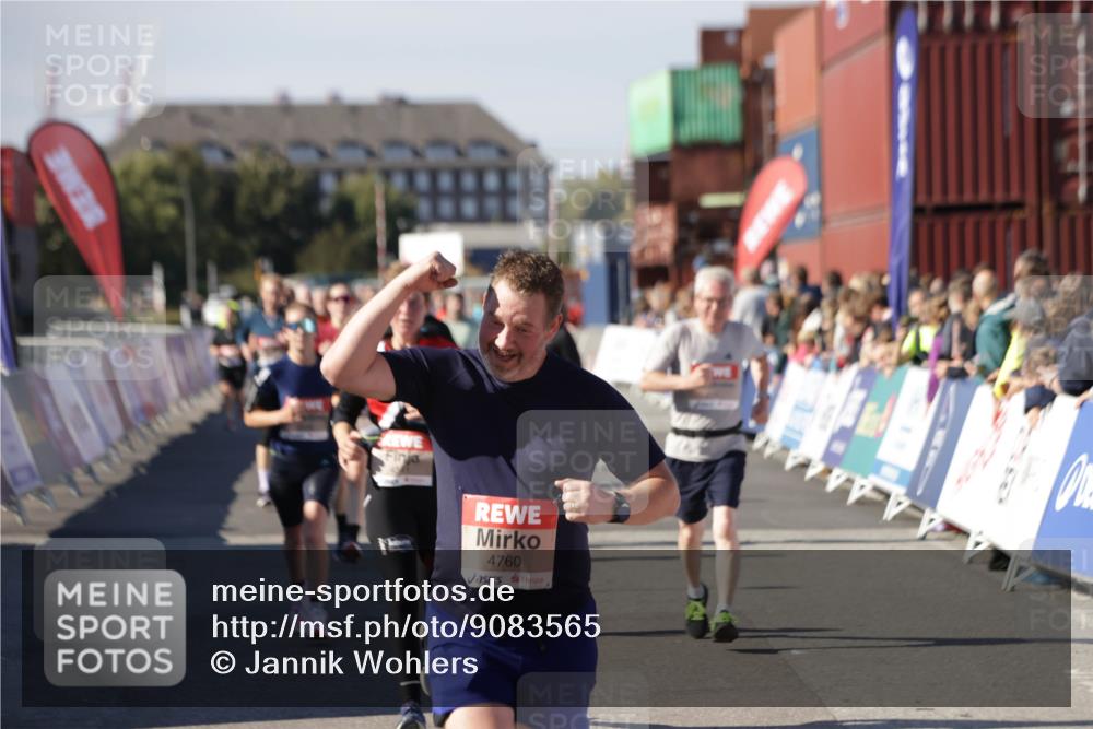 03.10.2025 - Köhlbrandbrückenlauf Jannik Wohlers http://msf.ph/oto/9083565 03.10.2025 13:18:24 Ziel 4154, 4280, 4341, 4560, 4581, 4600, 4760, 4819, 4882, 5192, 5379, 5440, 5691, 5722, 5816, 6001 meine-sportfotos.de