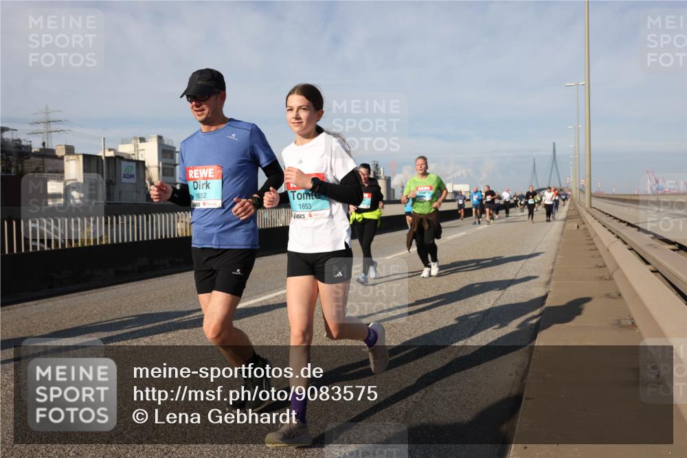 03.10.2025 - Köhlbrandbrückenlauf Lena Gebhardt http://msf.ph/oto/9083575 03.10.2025 10:04:57 Position 2 1652, 7, 1653 meine-sportfotos.de