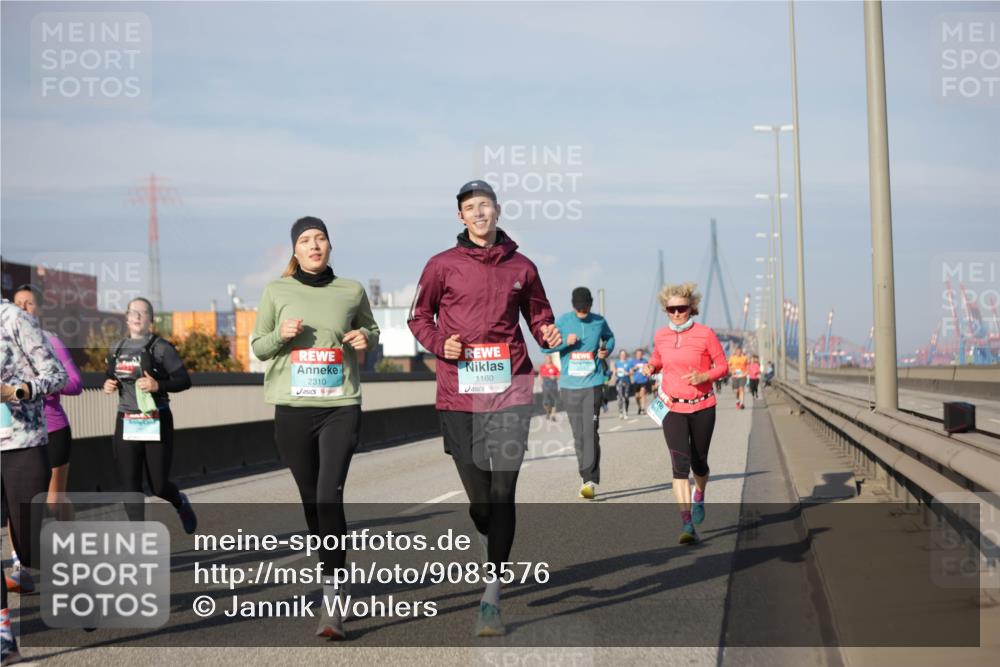 03.10.2025 - Köhlbrandbrückenlauf Jannik Wohlers http://msf.ph/oto/9083576 03.10.2025 10:06:15 Position 3 2310, 1160 meine-sportfotos.de