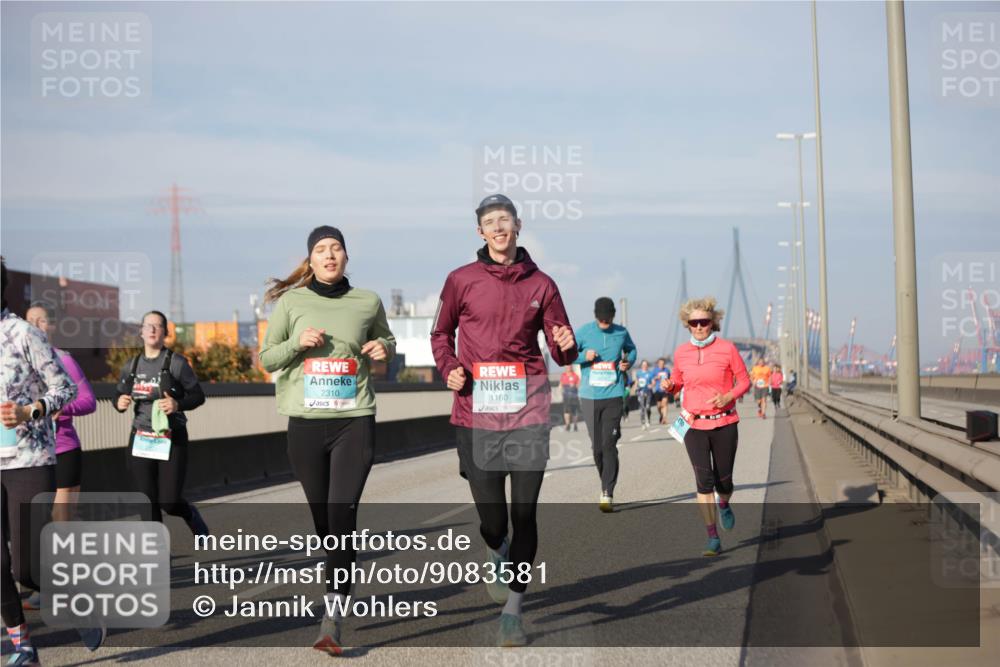 03.10.2025 - Köhlbrandbrückenlauf Jannik Wohlers http://msf.ph/oto/9083581 03.10.2025 10:06:15 Position 3 2310, 1160 meine-sportfotos.de