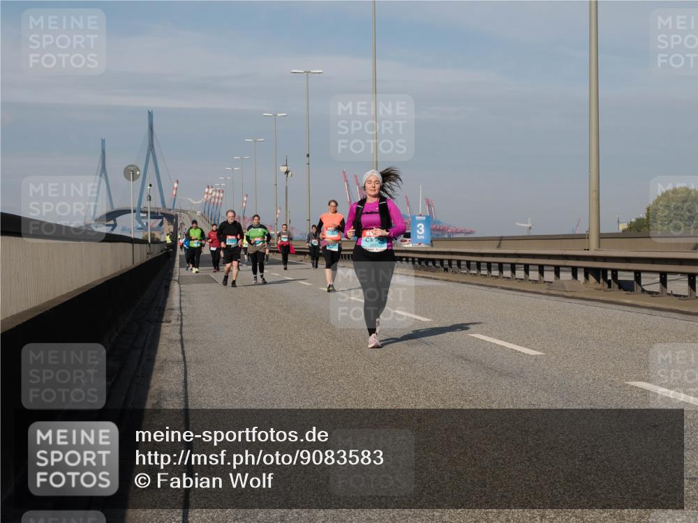 03.10.2025 - Köhlbrandbrückenlauf Fabian Wolf http://msf.ph/oto/9083583 03.10.2025 10:19:22 Position 3 3 meine-sportfotos.de