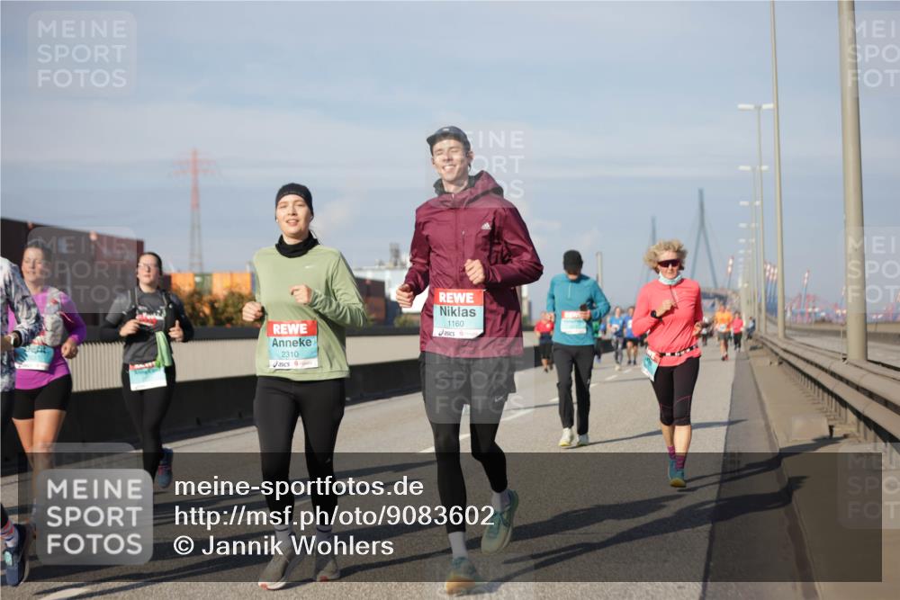 03.10.2025 - Köhlbrandbrückenlauf Jannik Wohlers http://msf.ph/oto/9083602 03.10.2025 10:06:15 Position 3 2310, 1160 meine-sportfotos.de