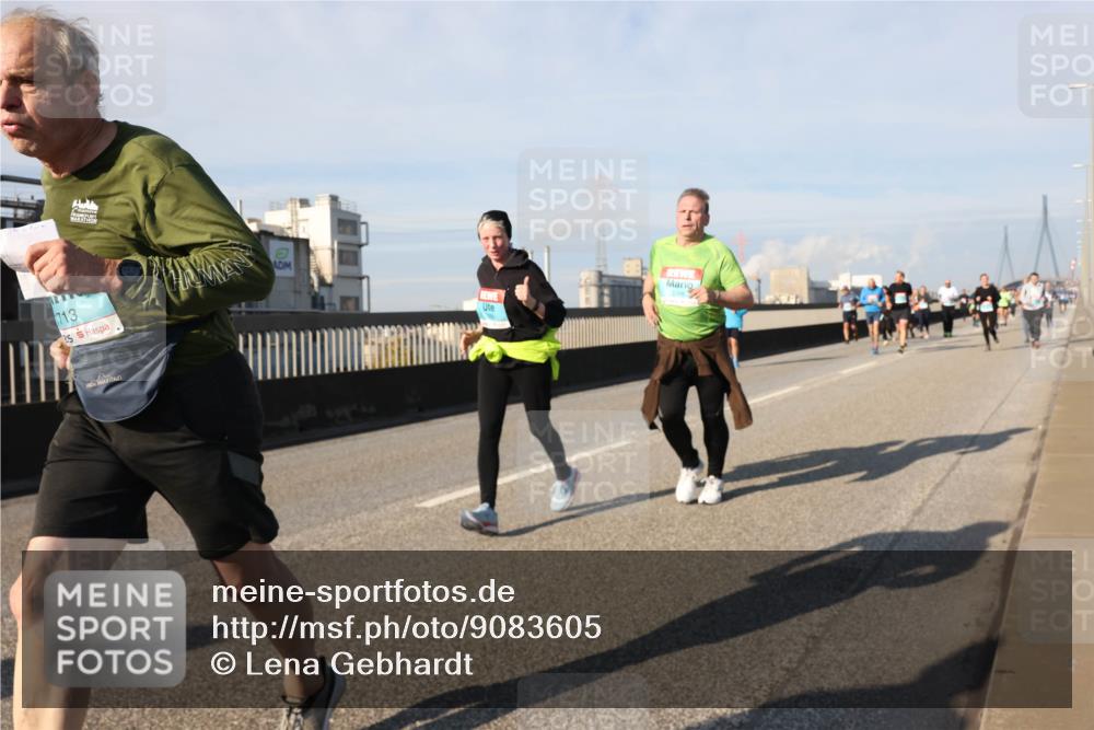 03.10.2025 - Köhlbrandbrückenlauf Lena Gebhardt http://msf.ph/oto/9083605 03.10.2025 10:04:58 Position 2 713 meine-sportfotos.de