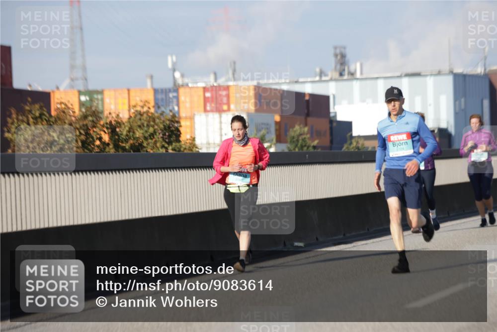 03.10.2025 - Köhlbrandbrückenlauf Jannik Wohlers http://msf.ph/oto/9083614 03.10.2025 09:55:55 Position 3 3124 meine-sportfotos.de
