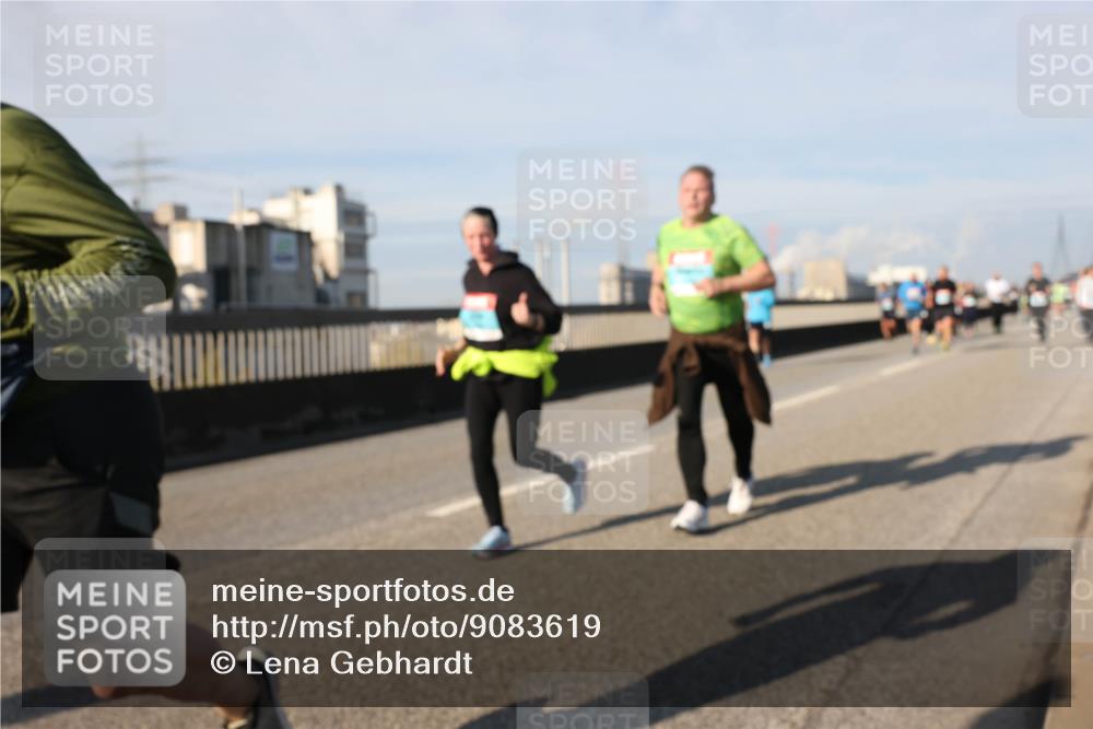 03.10.2025 - Köhlbrandbrückenlauf Lena Gebhardt http://msf.ph/oto/9083619 03.10.2025 10:04:58 Position 2  meine-sportfotos.de