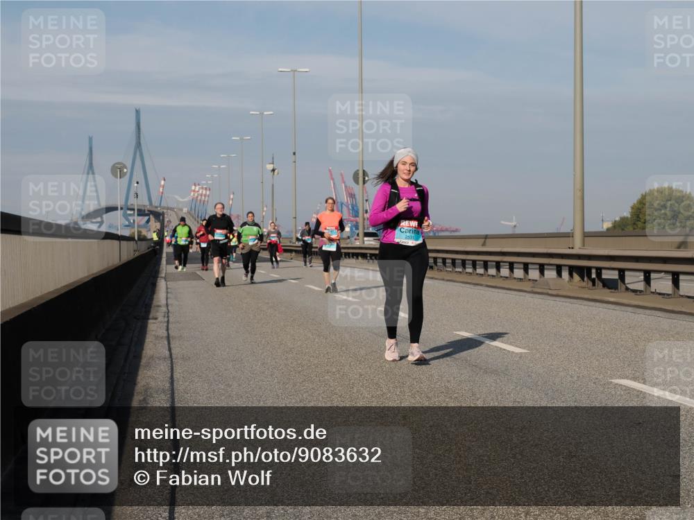 03.10.2025 - Köhlbrandbrückenlauf Fabian Wolf http://msf.ph/oto/9083632 03.10.2025 10:19:23 Position 3 2531 meine-sportfotos.de