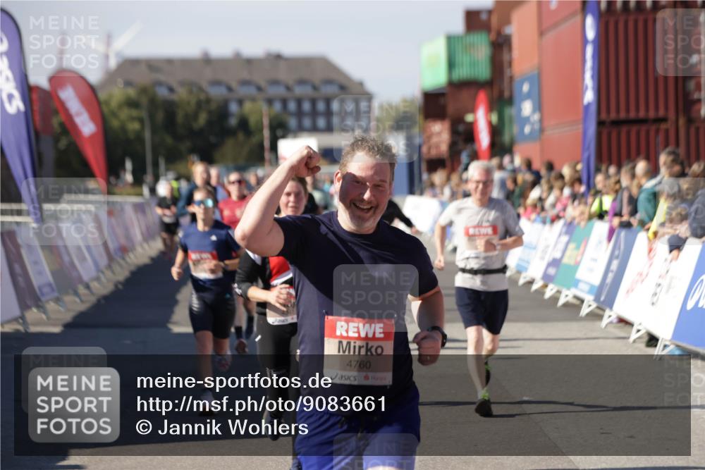 03.10.2025 - Köhlbrandbrückenlauf Jannik Wohlers http://msf.ph/oto/9083661 03.10.2025 13:18:25 Ziel 4154, 4280, 4341, 4560, 4581, 4600, 4760, 4819, 4882, 5192, 5379, 5440, 5691, 5722, 5816, 6001 meine-sportfotos.de