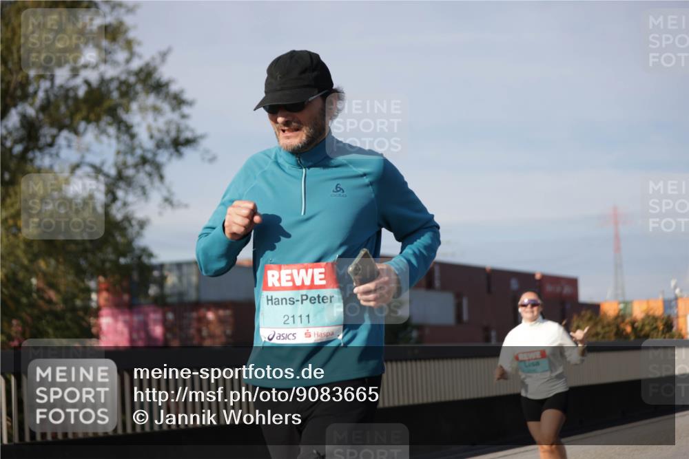 03.10.2025 - Köhlbrandbrückenlauf Jannik Wohlers http://msf.ph/oto/9083665 03.10.2025 10:06:21 Position 3 2111 meine-sportfotos.de