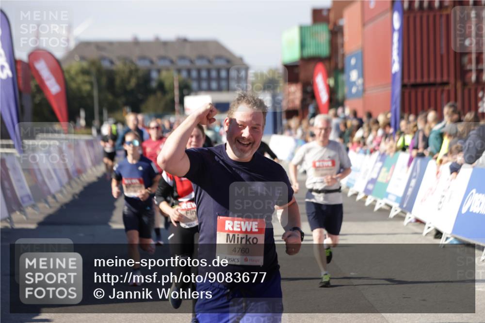 03.10.2025 - Köhlbrandbrückenlauf Jannik Wohlers http://msf.ph/oto/9083677 03.10.2025 13:18:25 Ziel 4154, 4280, 4341, 4560, 4581, 4600, 4760, 4819, 4882, 5192, 5379, 5440, 5691, 5722, 5816, 6001 meine-sportfotos.de