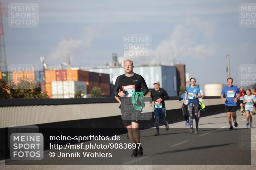 03.10.2025 - Köhlbrandbrückenlauf Jannik Wohlers http://msf.ph/oto/9083697 03.10.2025 10:06:22 Position 3  meine-sportfotos.de