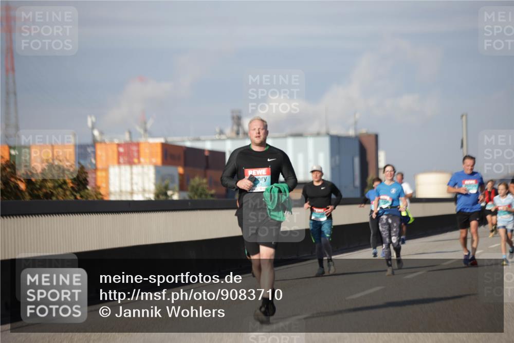 03.10.2025 - Köhlbrandbrückenlauf Jannik Wohlers http://msf.ph/oto/9083710 03.10.2025 10:06:23 Position 3  meine-sportfotos.de