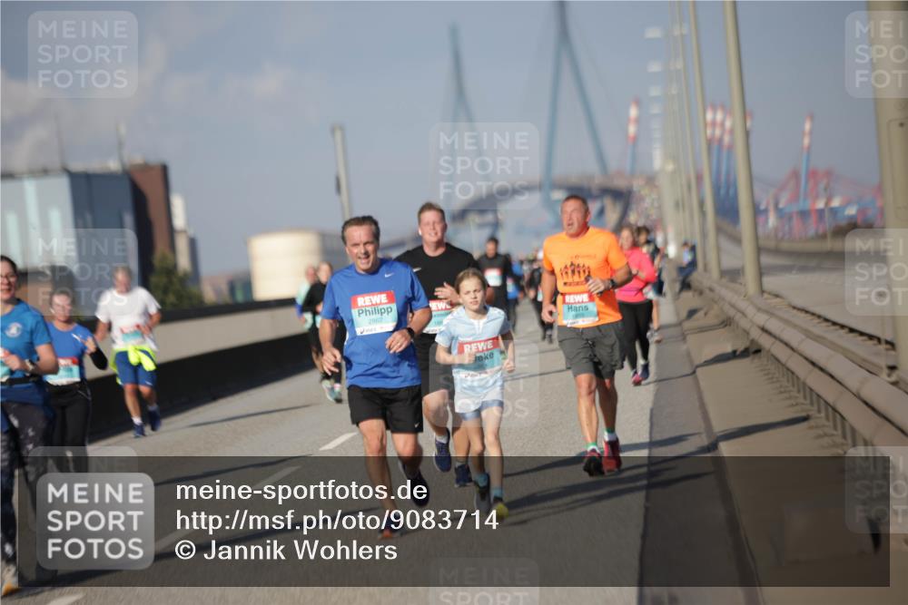 03.10.2025 - Köhlbrandbrückenlauf Jannik Wohlers http://msf.ph/oto/9083714 03.10.2025 10:06:27 Position 3 2862 meine-sportfotos.de