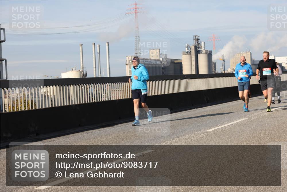 03.10.2025 - Köhlbrandbrückenlauf Lena Gebhardt http://msf.ph/oto/9083717 03.10.2025 10:05:00 Position 2  meine-sportfotos.de