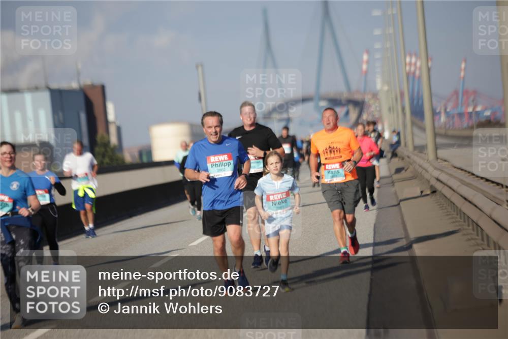 03.10.2025 - Köhlbrandbrückenlauf Jannik Wohlers http://msf.ph/oto/9083727 03.10.2025 10:06:27 Position 3 2862, 2861 meine-sportfotos.de