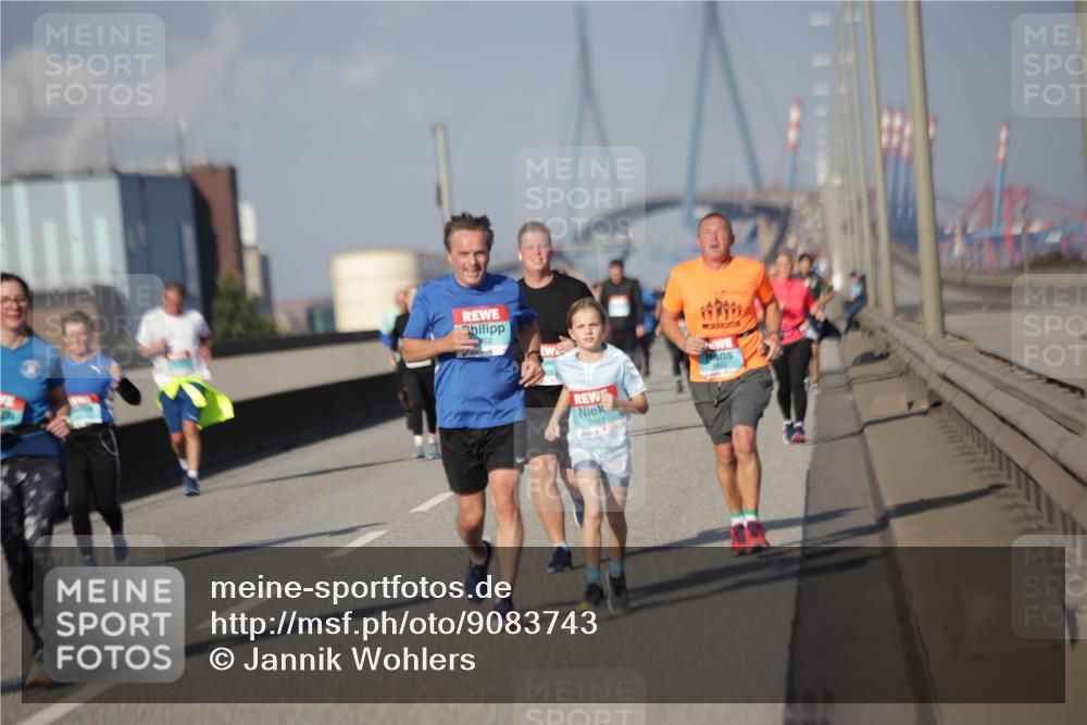 03.10.2025 - Köhlbrandbrückenlauf Jannik Wohlers http://msf.ph/oto/9083743 03.10.2025 10:06:27 Position 3 2861 meine-sportfotos.de