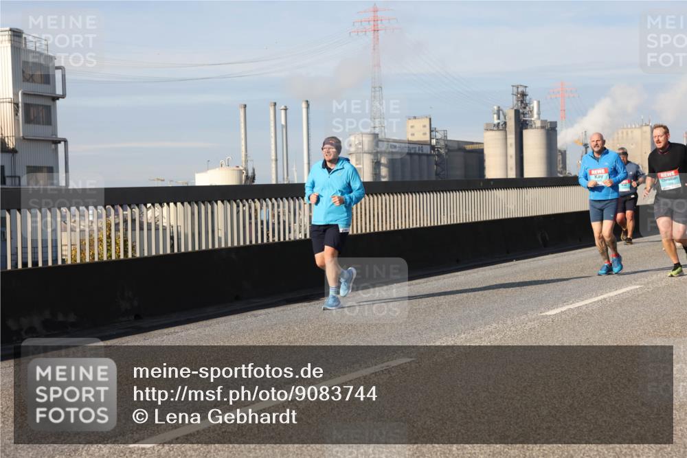 03.10.2025 - Köhlbrandbrückenlauf Lena Gebhardt http://msf.ph/oto/9083744 03.10.2025 10:05:01 Position 2  meine-sportfotos.de