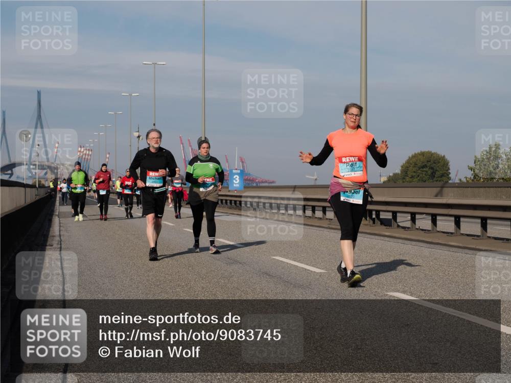 03.10.2025 - Köhlbrandbrückenlauf Fabian Wolf http://msf.ph/oto/9083745 03.10.2025 10:19:31 Position 3 3, 2347, 2483, 2620 meine-sportfotos.de