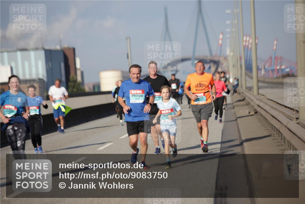 03.10.2025 - Köhlbrandbrückenlauf Jannik Wohlers http://msf.ph/oto/9083750 03.10.2025 10:06:27 Position 3 2862 meine-sportfotos.de