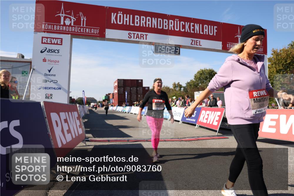 03.10.2025 - Köhlbrandbrückenlauf Lena Gebhardt http://msf.ph/oto/9083760 03.10.2025 13:50:23 Ziel 5225, 5294, 5547, 5611, 5612 meine-sportfotos.de